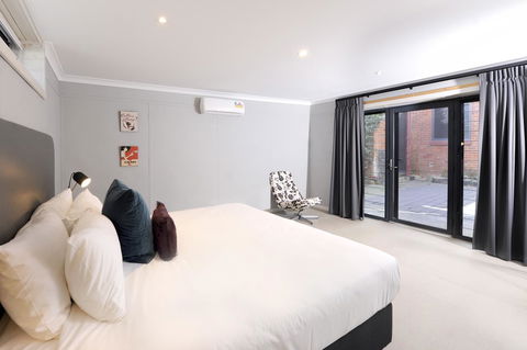 The Stirling Arms Hotel - Accommodation in Surfers Paradise 30