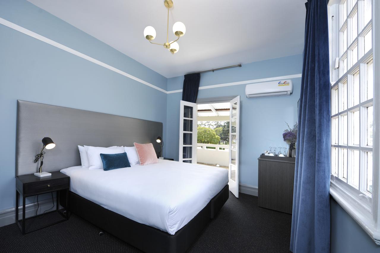 Guildford WA Accommodation in Surfers Paradise