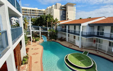 West Beach Lagoon 220 Stylish And Cozy - Accommodation in Surfers Paradise 0