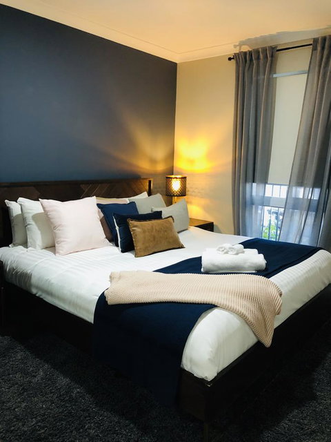 West Beach Lagoon 220 Stylish And Cozy - Accommodation in Surfers Paradise 2