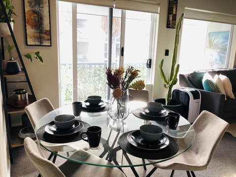 West Beach Lagoon 220 Stylish And Cozy - Accommodation in Surfers Paradise 9
