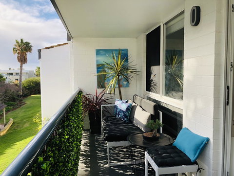 West Beach Lagoon 220 Stylish And Cozy - Accommodation in Surfers Paradise 7
