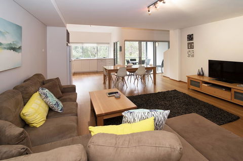 Pegasus - Accommodation in Surfers Paradise 8