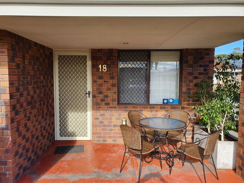 Ocean Beach Chalet 18 - Accommodation in Surfers Paradise 14