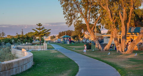 Ocean Beach Chalet 18 - Accommodation in Surfers Paradise 30