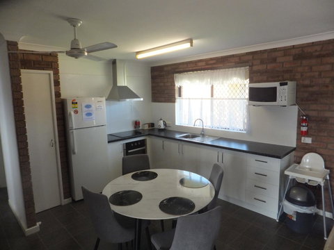 Ocean Beach Chalet 18 - Accommodation in Surfers Paradise 16