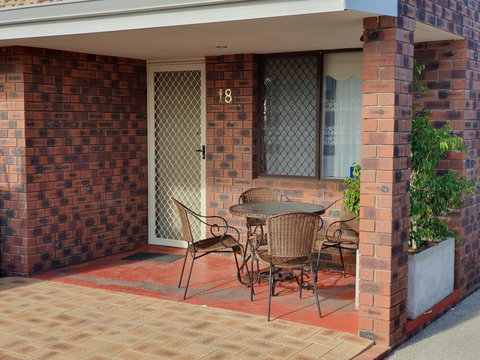 Ocean Beach Chalet 18 - Accommodation in Surfers Paradise 15