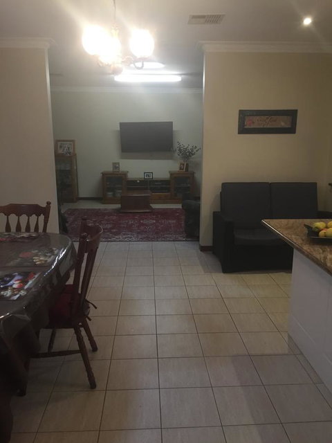 Travellers Rest Motel - Accommodation in Surfers Paradise 8