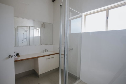Canal Rocks Beachfront Apartments - Accommodation in Surfers Paradise 13