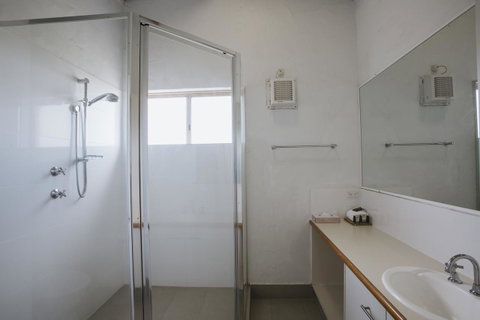 Canal Rocks Beachfront Apartments - Accommodation in Surfers Paradise 20
