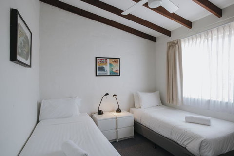 Canal Rocks Beachfront Apartments - Accommodation in Surfers Paradise 31