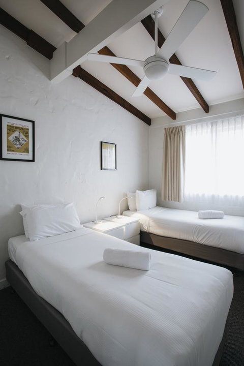 Canal Rocks Beachfront Apartments - Accommodation in Surfers Paradise 37