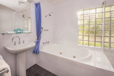Broadwater Resort WA Tourism Awards 2024 Gold Winner - Accommodation in Surfers Paradise 21