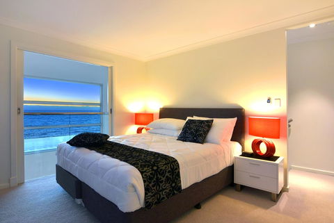 Bunbury Seaview Apartments - Accommodation in Surfers Paradise 3