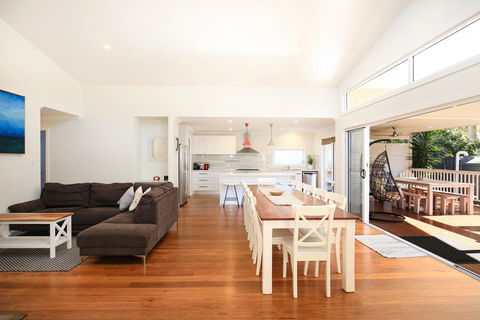Calming Waters - Pet Friendly - Community Pool - Accommodation in Surfers Paradise 12