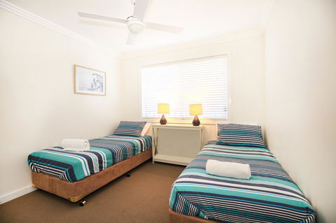 Calming Waters - Pet Friendly - Community Pool - Accommodation in Surfers Paradise 18