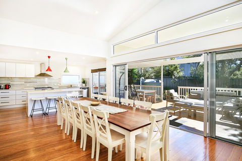 Calming Waters - Pet Friendly - Community Pool - Accommodation in Surfers Paradise 0