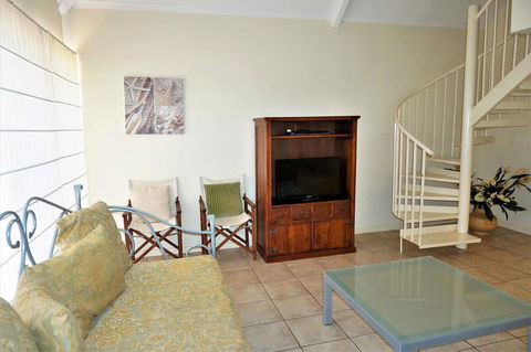 Osprey Holiday Village Unit 110 - Accommodation in Surfers Paradise 7