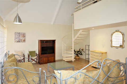 Osprey Holiday Village Unit 110 - Accommodation in Surfers Paradise 5