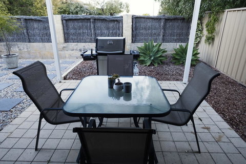 FortyTwo - Oceanside Retreat Busselton - Accommodation in Surfers Paradise 5