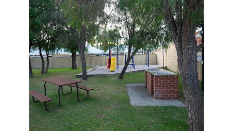 FortyTwo - Oceanside Retreat Busselton - Accommodation in Surfers Paradise 18