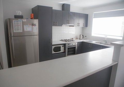 FortyTwo - Oceanside Retreat Busselton - Accommodation in Surfers Paradise 42
