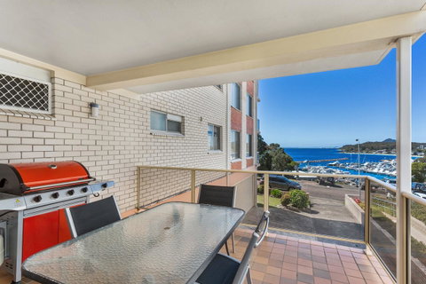 Laman Lodge, Unit 2, 15 Laman Street - Accommodation in Surfers Paradise 12