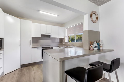 Laman Lodge, Unit 2, 15 Laman Street - Accommodation in Surfers Paradise 6