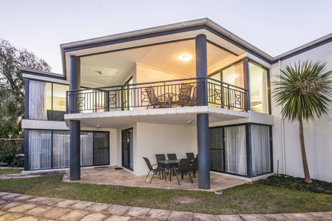 Cape View Beach Resort - Accommodation in Surfers Paradise 26