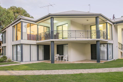 Cape View Beach Resort - Accommodation in Surfers Paradise 23