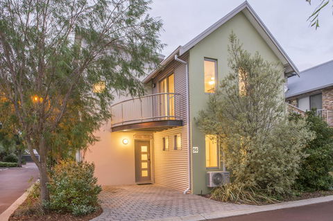 Cape View Beach Resort - Accommodation in Surfers Paradise 22