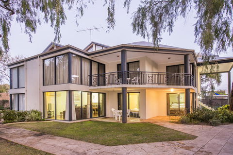 Cape View Beach Resort - Accommodation in Surfers Paradise 21