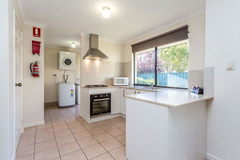 Country Comfort Perth - Accommodation in Surfers Paradise 16