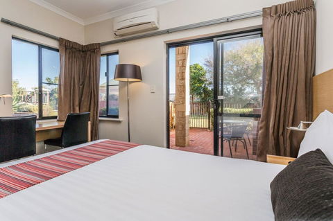 Country Comfort Perth - Accommodation in Surfers Paradise 30