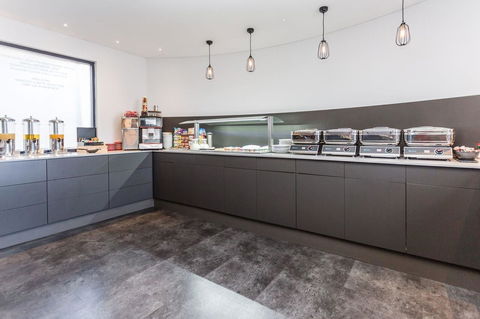 Country Comfort Perth - Accommodation in Surfers Paradise 6