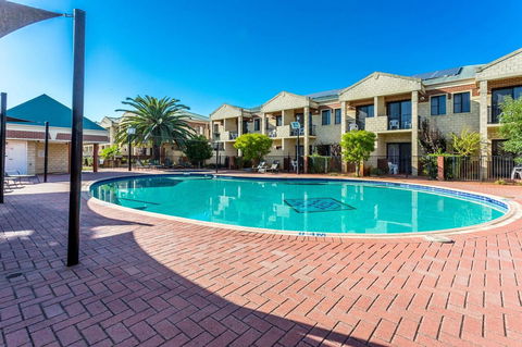 Country Comfort Perth - Accommodation in Surfers Paradise 36