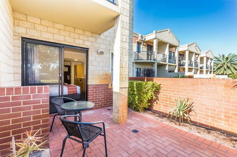 Country Comfort Perth - Accommodation in Surfers Paradise 29