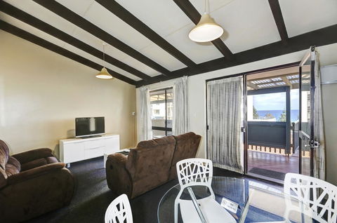 West Beach Lagoon 123 - Location & Views!!! - Accommodation in Surfers Paradise 11