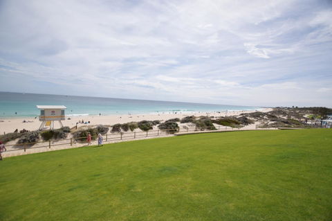 West Beach Lagoon 123 - Location & Views!!! - Accommodation in Surfers Paradise 19