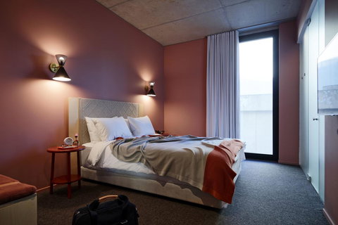 Alex Hotel - Accommodation in Surfers Paradise 29