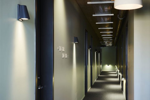 Alex Hotel - Accommodation in Surfers Paradise 32