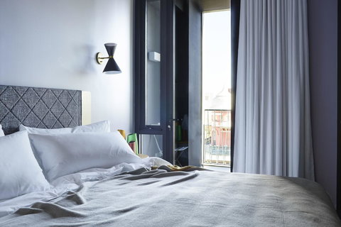 Alex Hotel - Accommodation in Surfers Paradise 21