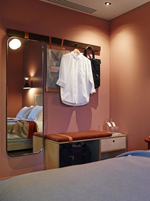 Alex Hotel - Accommodation in Surfers Paradise 13