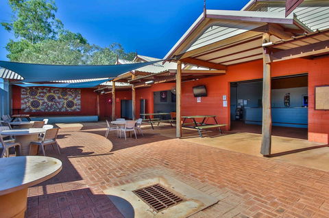Kimberley Hotel - Accommodation in Surfers Paradise 9