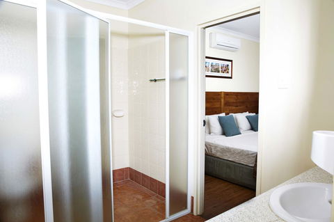 Kimberley Hotel - Accommodation in Surfers Paradise 7