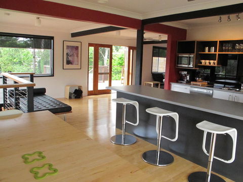 Pendeli Beach House - Accommodation in Surfers Paradise 3