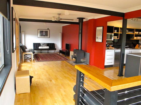 Pendeli Beach House - Accommodation in Surfers Paradise 2