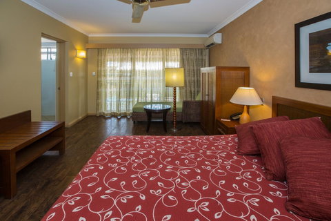 The Continental Hotel - Accommodation in Surfers Paradise 32