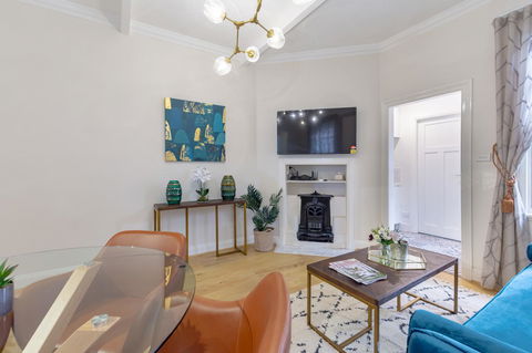 Heritage Townhouse Near Harbour Bridge - Accommodation in Surfers Paradise 17