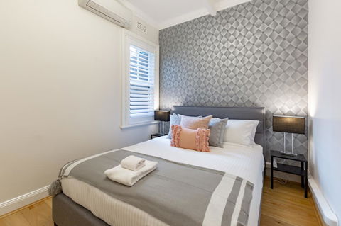 Heritage Townhouse Near Harbour Bridge - Accommodation in Surfers Paradise 19